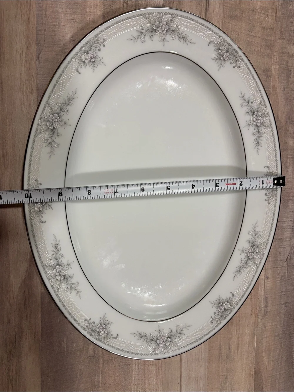 Sweet Leilani (3482) 13.5” oval serving platter